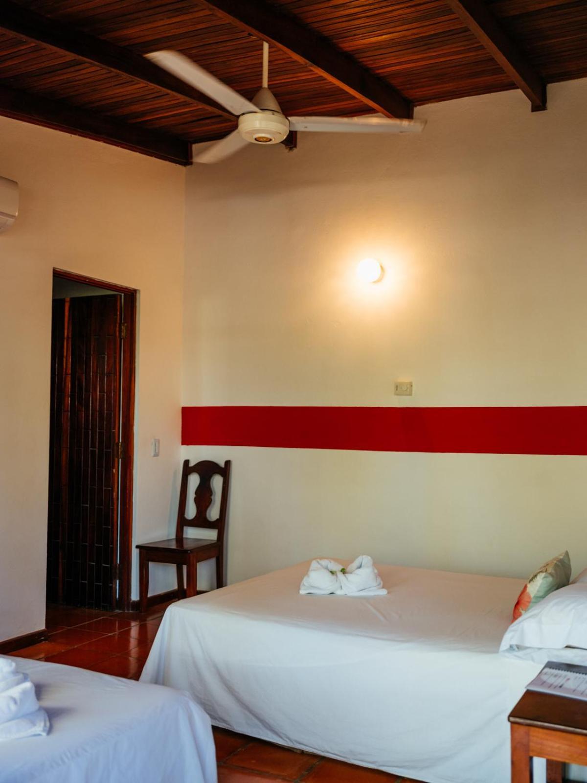 Hotel Hibiscus Cabina 4 Playa Junquillal Eksteriør billede